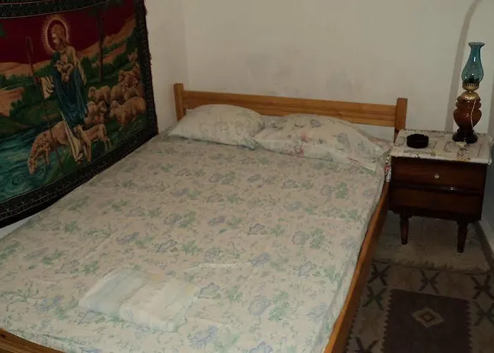 Stathis Hostel
