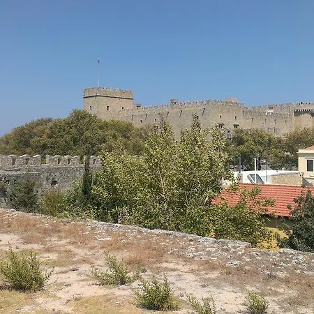 Stathis Hostel *