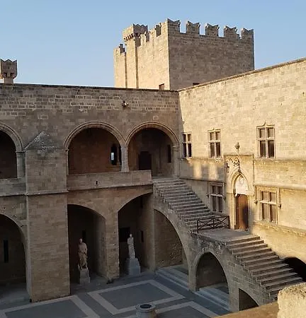 Vandrerhjem Stathis Rhodes City